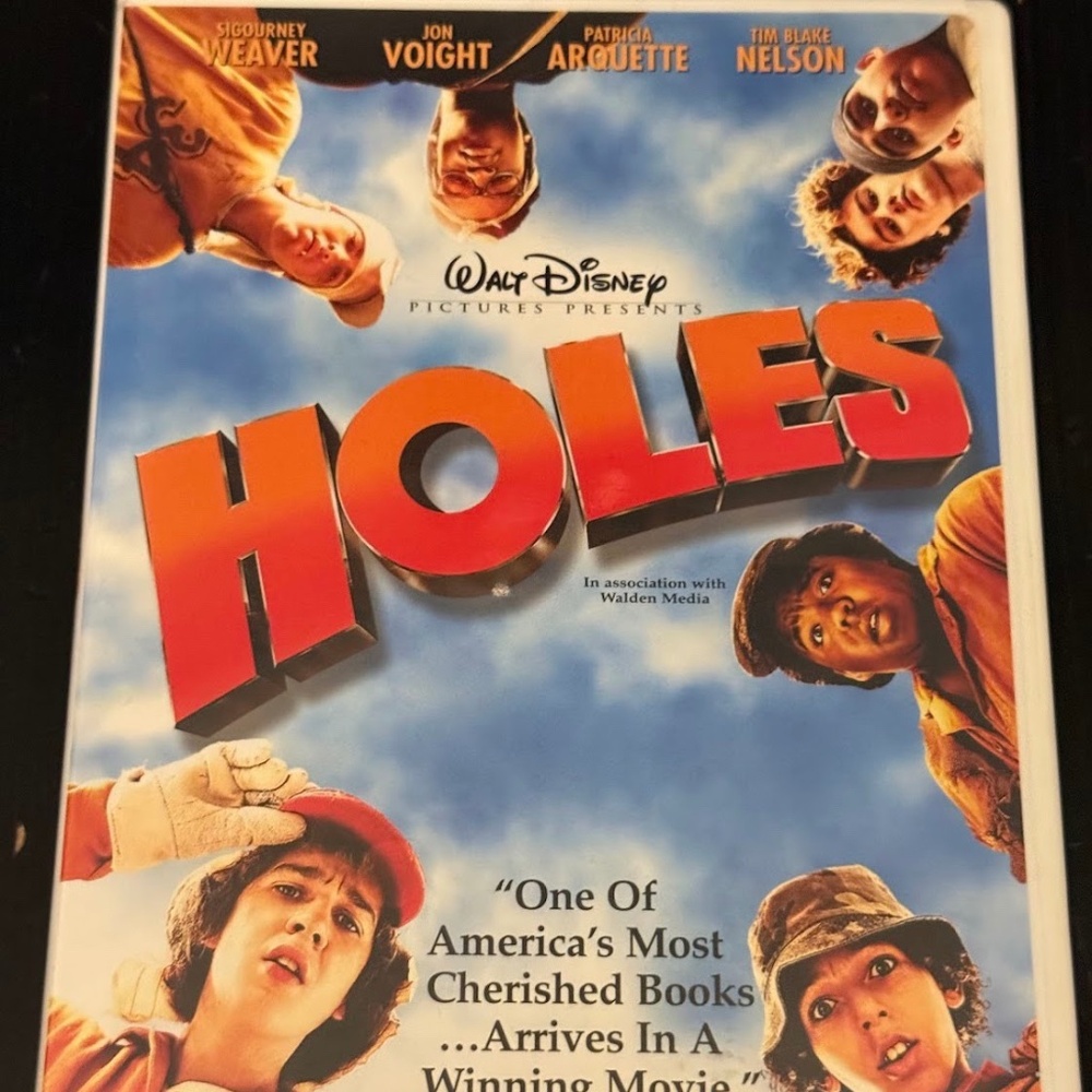 Holes DVD – Disney Widescreen Edition – Like New